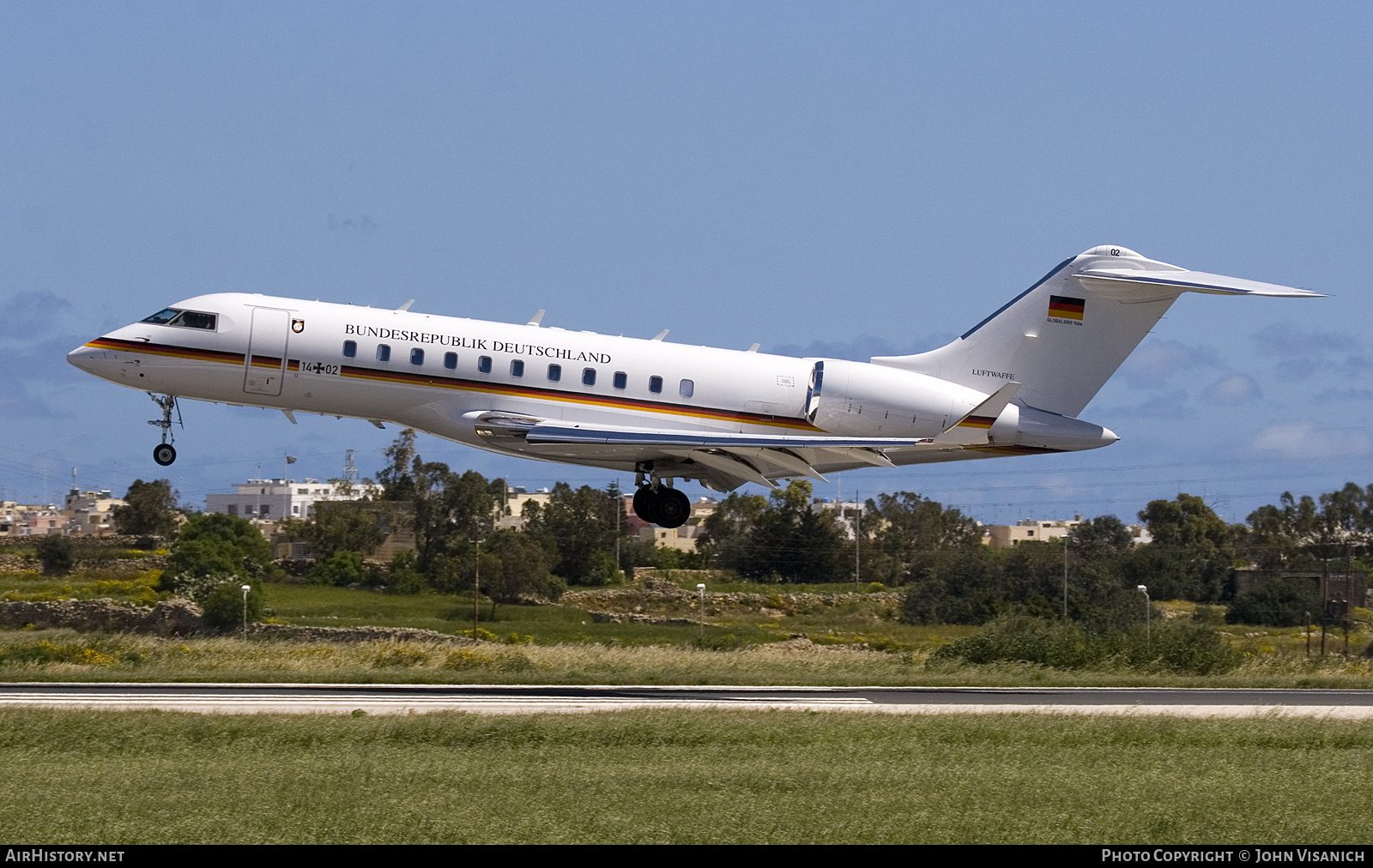 Aircraft Photo of 1402 | Bombardier Global 5000 (BD-700-1A11) | Germany - Air Force | AirHistory.net #614627