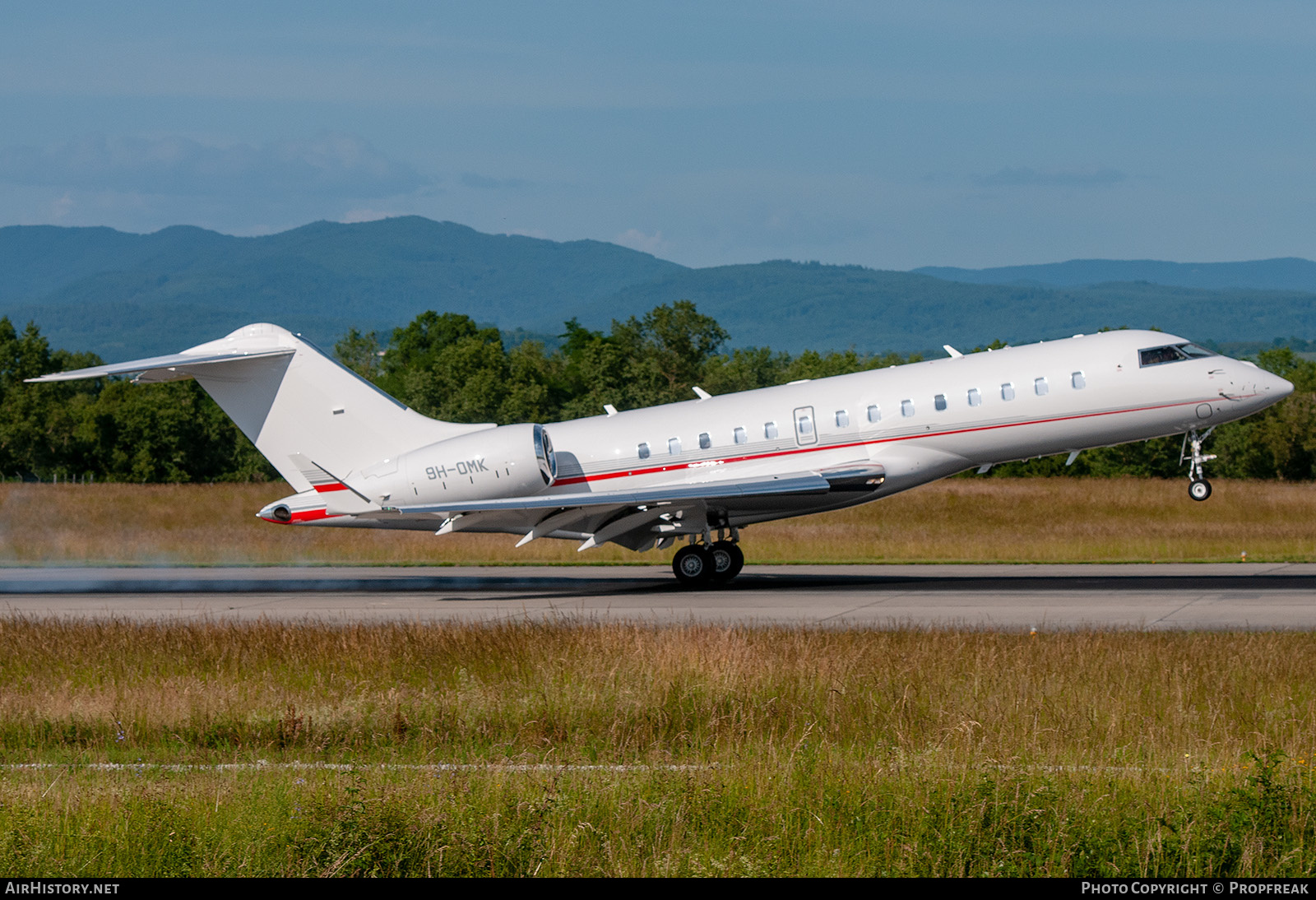 Aircraft Photo of 9H-OMK | Bombardier Global 5000 (BD-700-1A11) | AirHistory.net #614678