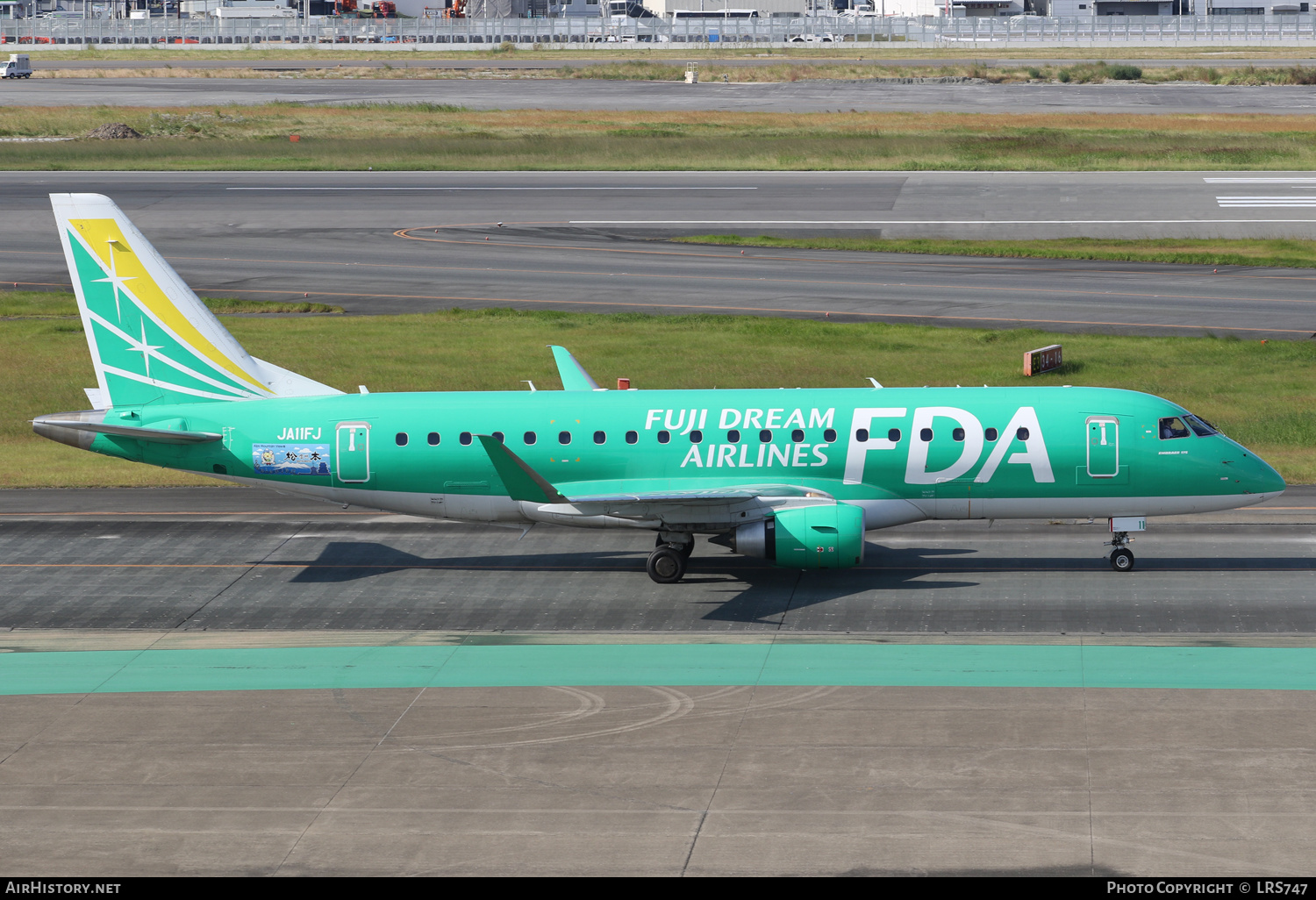 Aircraft Photo of JA11FJ | Embraer 175STD (ERJ-170-200STD) | FDA - Fuji Dream Airlines | AirHistory.net #614686