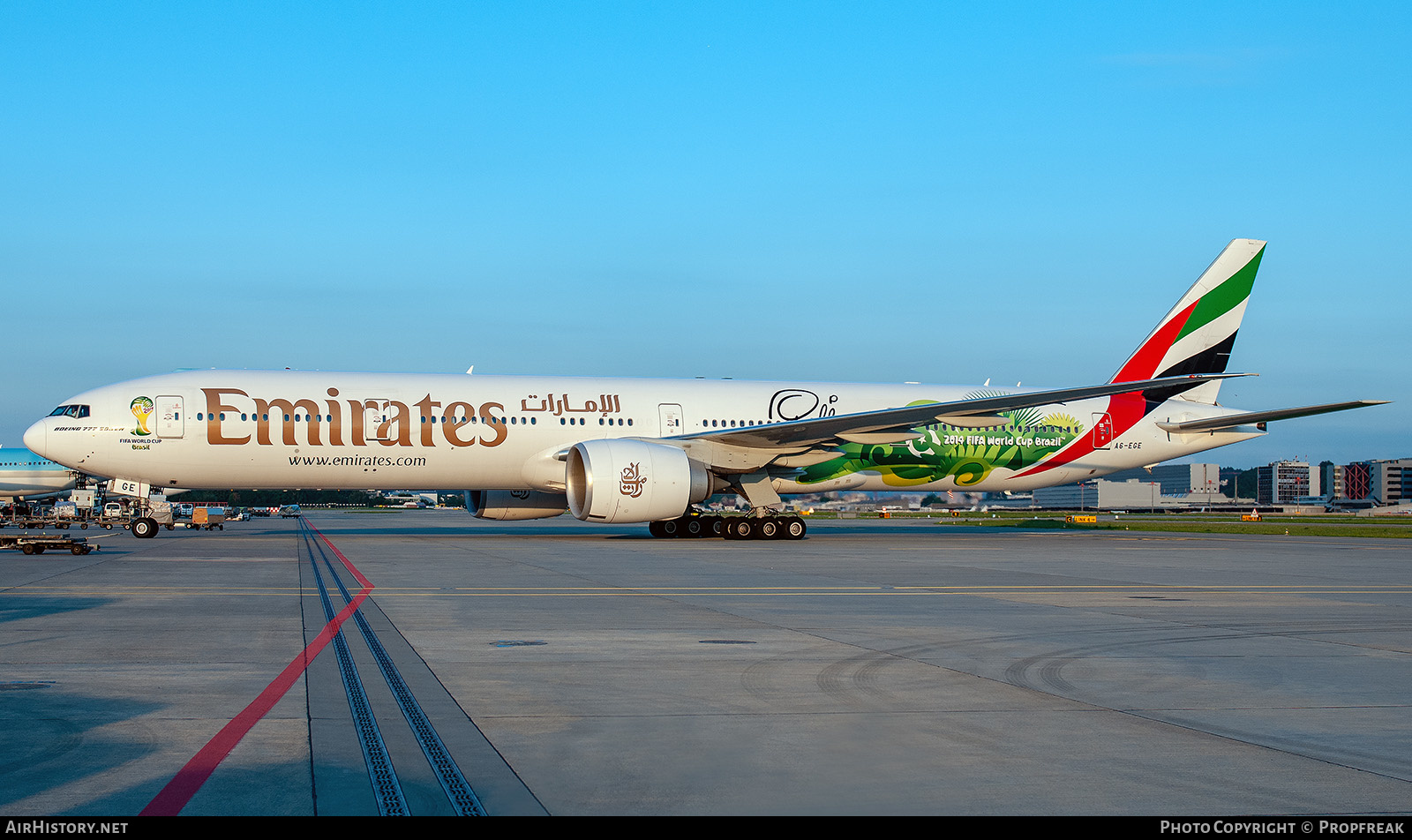 Aircraft Photo of A6-EGE | Boeing 777-31H/ER | Emirates | AirHistory.net #614723