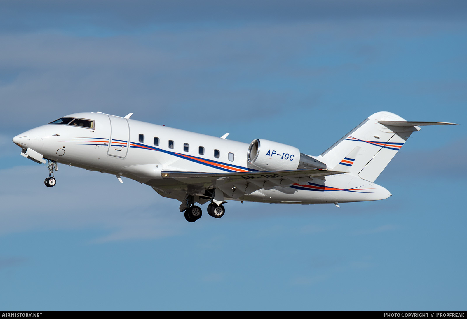 Aircraft Photo of AP-IGC | Bombardier Challenger 650 (CL-600-2B16) | AirHistory.net #614748
