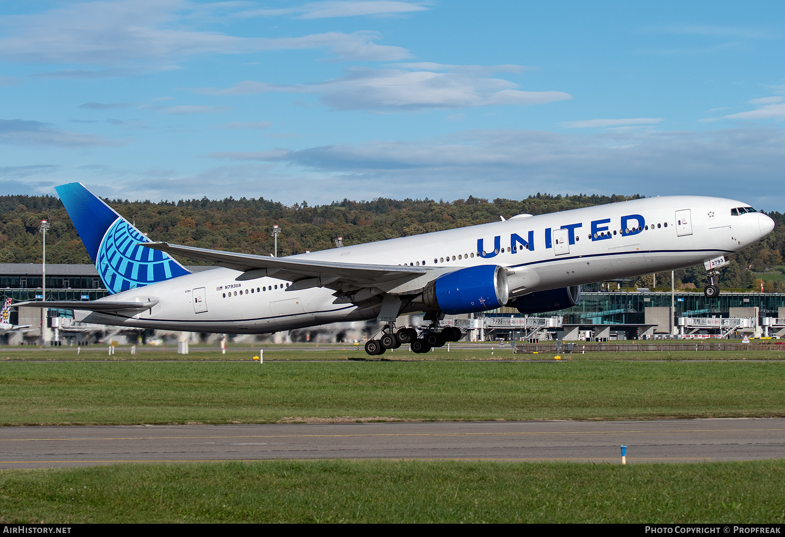 Aircraft Photo of N793UA | Boeing 777-222/ER | United Airlines | AirHistory.net #614749
