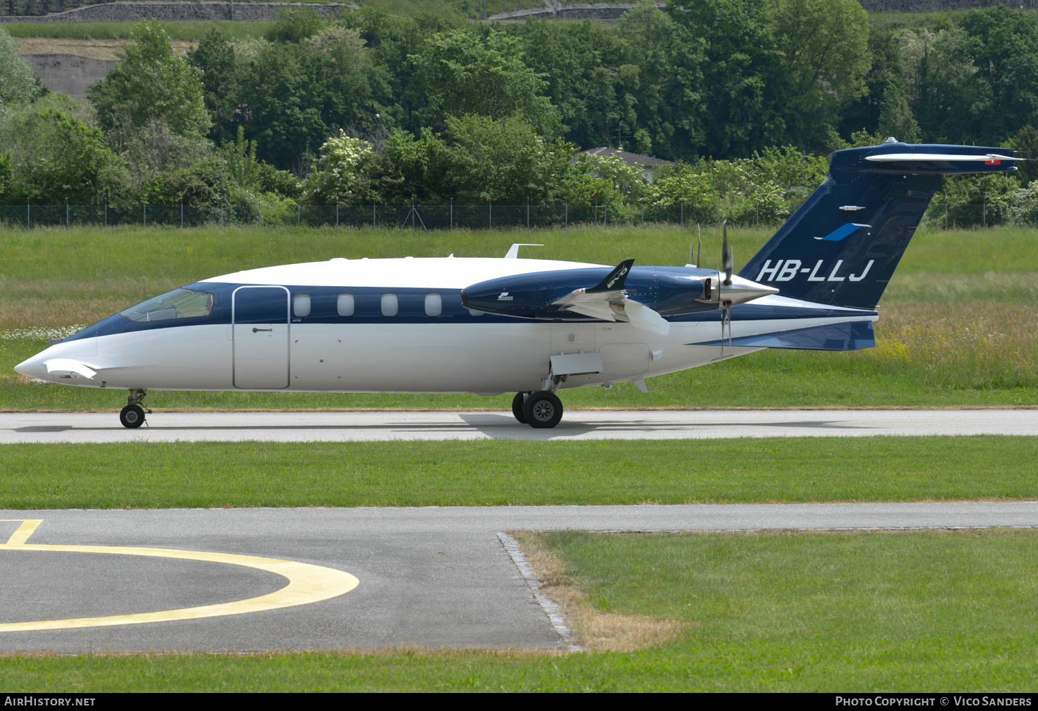 Aircraft Photo of HB-LLJ | Piaggio P-180 Avanti Evo | AirHistory.net #614800