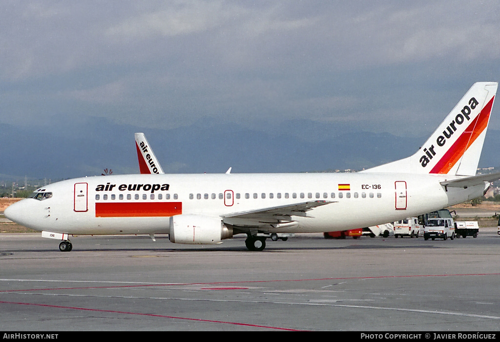 Aircraft Photo of EC-136 | Boeing 737-375 | Air Europa | AirHistory.net #614834
