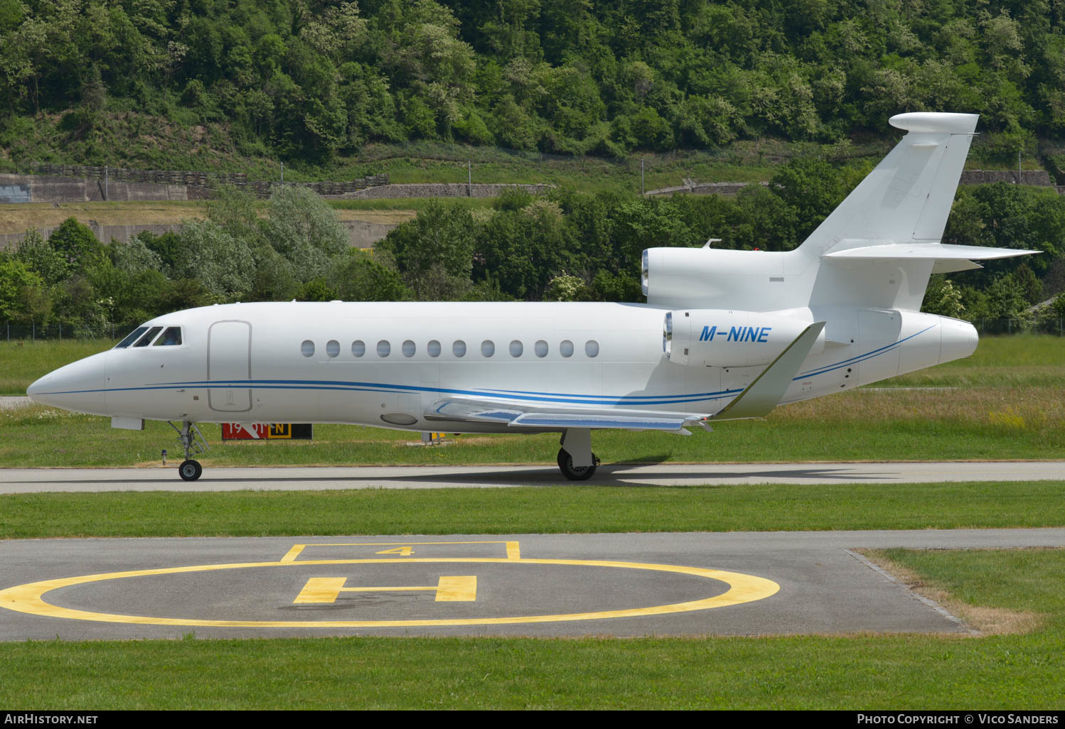 Aircraft Photo of M-NINE | Dassault Falcon 900LX | AirHistory.net #614901