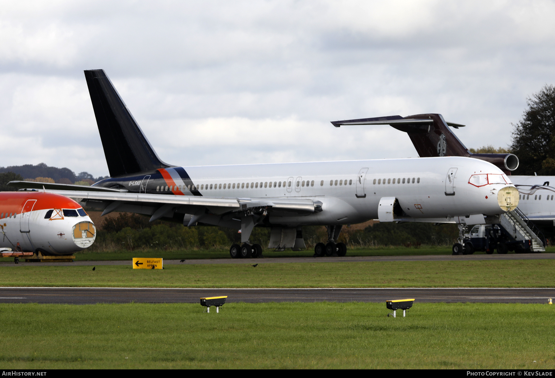 Aircraft Photo of G-LSAO | Boeing 757-256 | AirHistory.net #614910