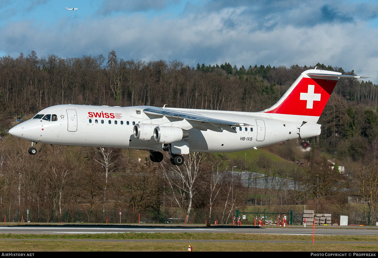 Aircraft Photo of HB-IXS | BAE Systems Avro 146-RJ100 | Swiss International Air Lines | AirHistory.net #615035