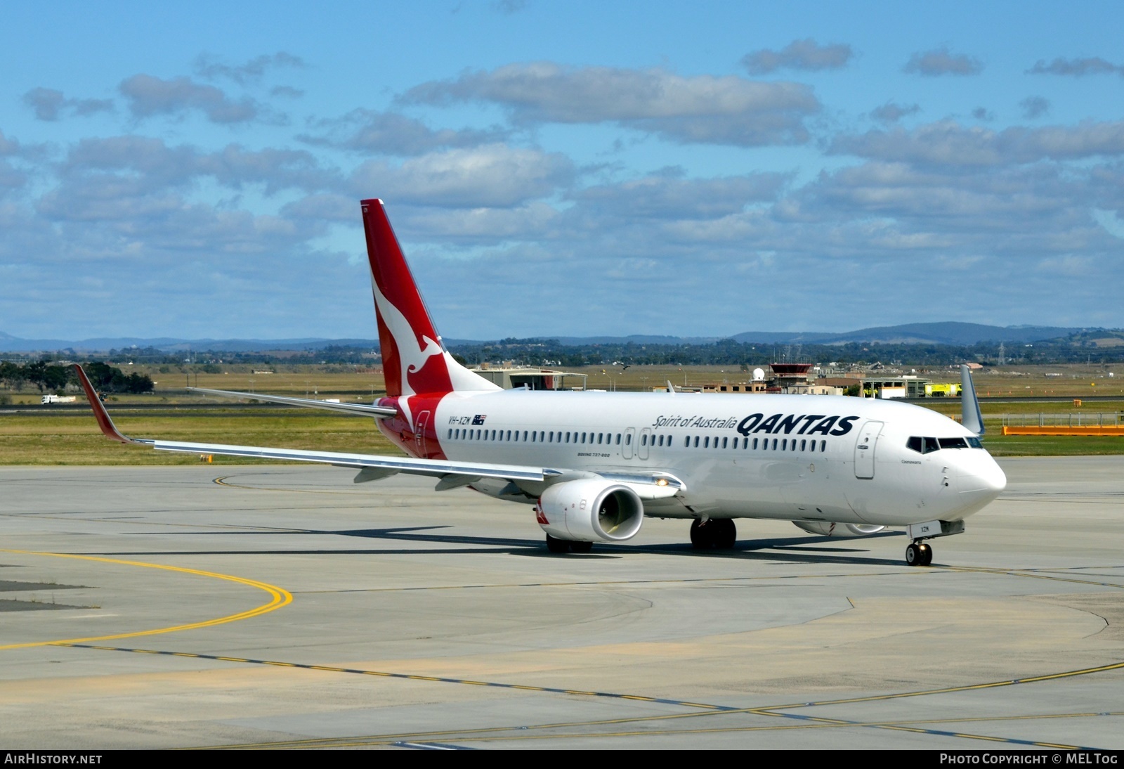 Aircraft Photo of VH-XZM | Boeing 737-838 | Qantas | AirHistory.net #615038