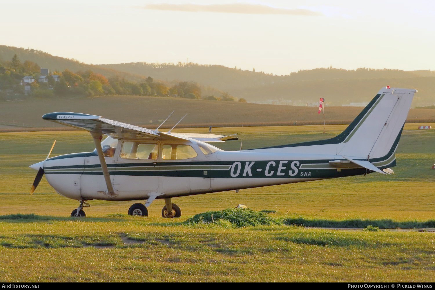 Aircraft Photo of OK-CES | Cessna 172N | AirHistory.net #615135