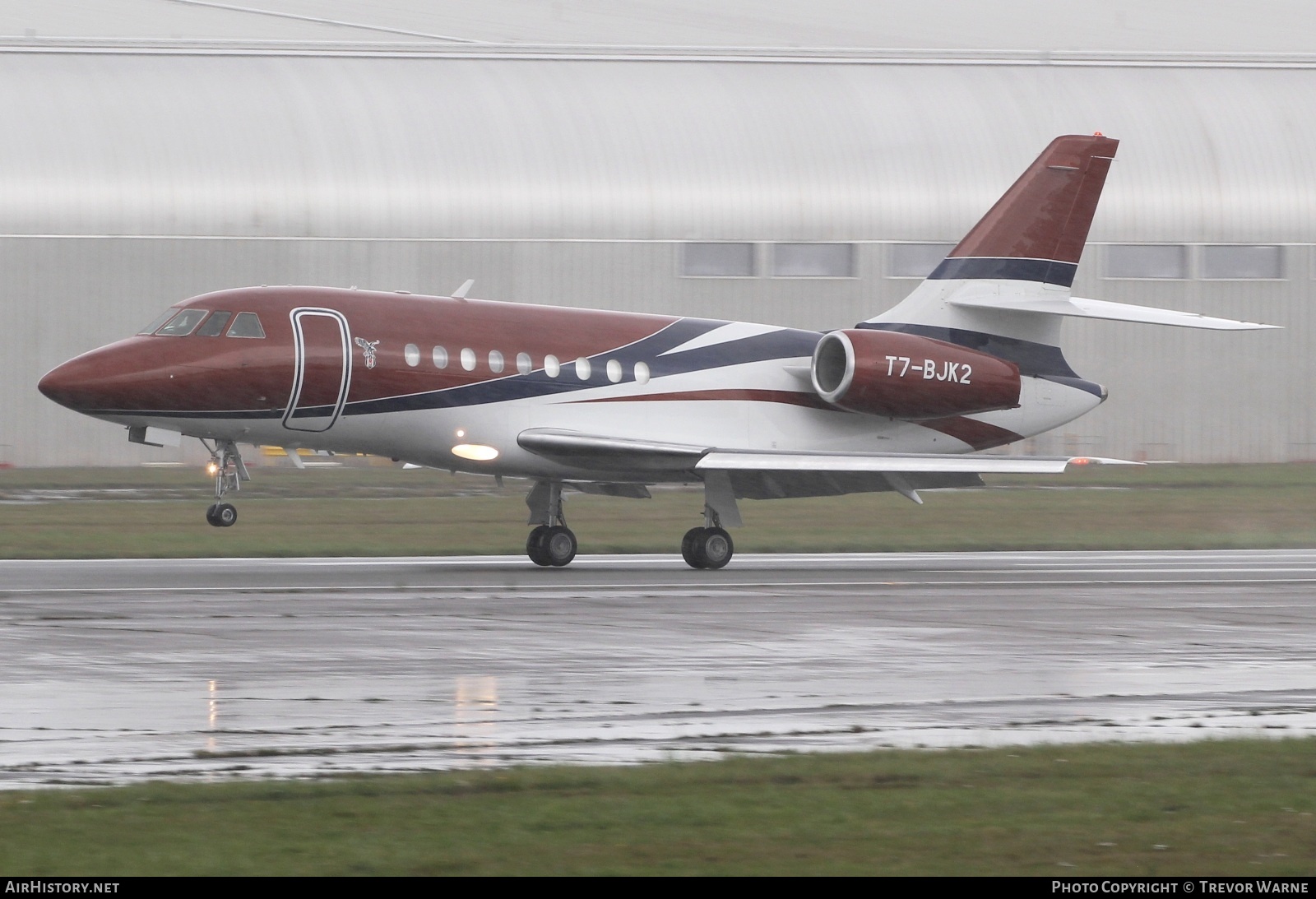 Aircraft Photo of T7-BJK2 | Dassault Falcon 2000 | AirHistory.net #615171