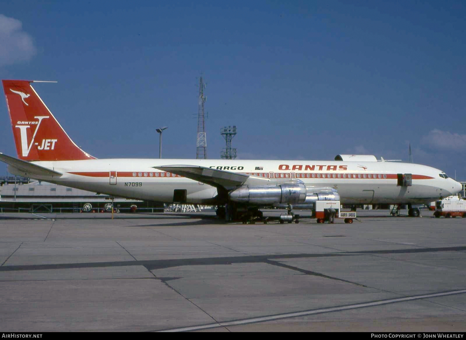 Aircraft Photo of N7099 | Boeing 707-327C | Qantas Cargo | AirHistory.net #615172