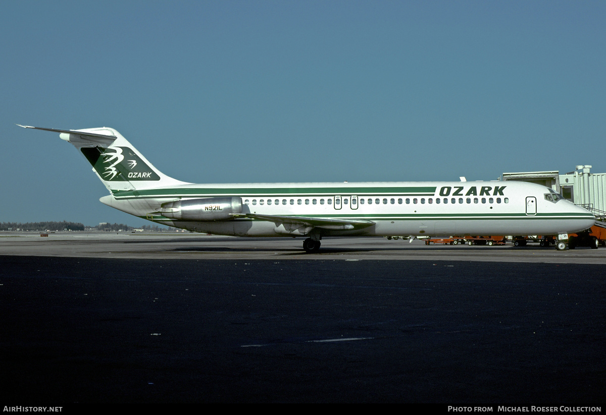 Aircraft Photo of N921L | McDonnell Douglas DC-9-32 | Ozark Air Lines | AirHistory.net #615248