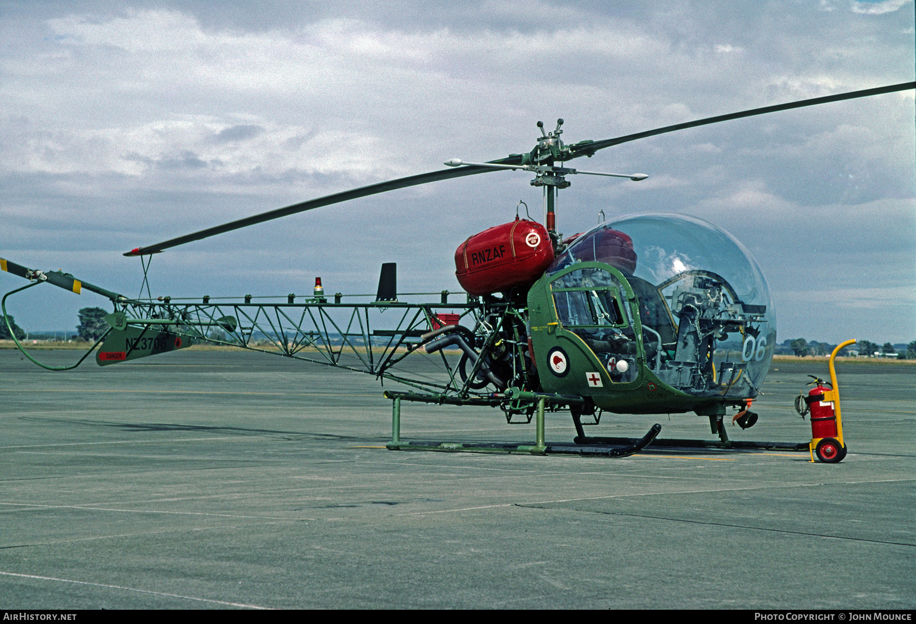 Aircraft Photo of NZ3706 | Bell 47G-3B-2 Sioux | New Zealand - Air Force | AirHistory.net #615264