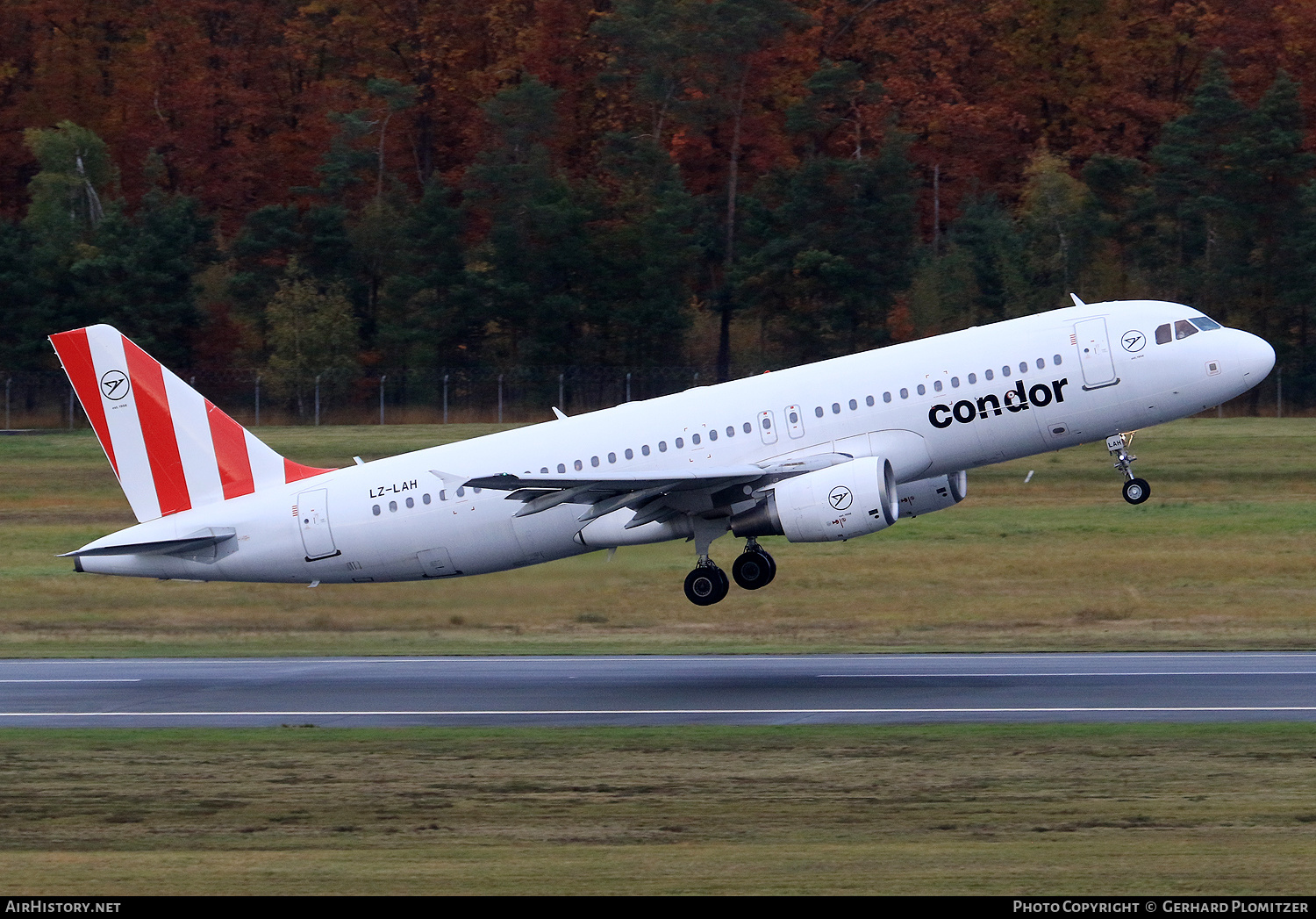 Aircraft Photo of LZ-LAH | Airbus A320-214 | Condor Flugdienst | AirHistory.net #615274