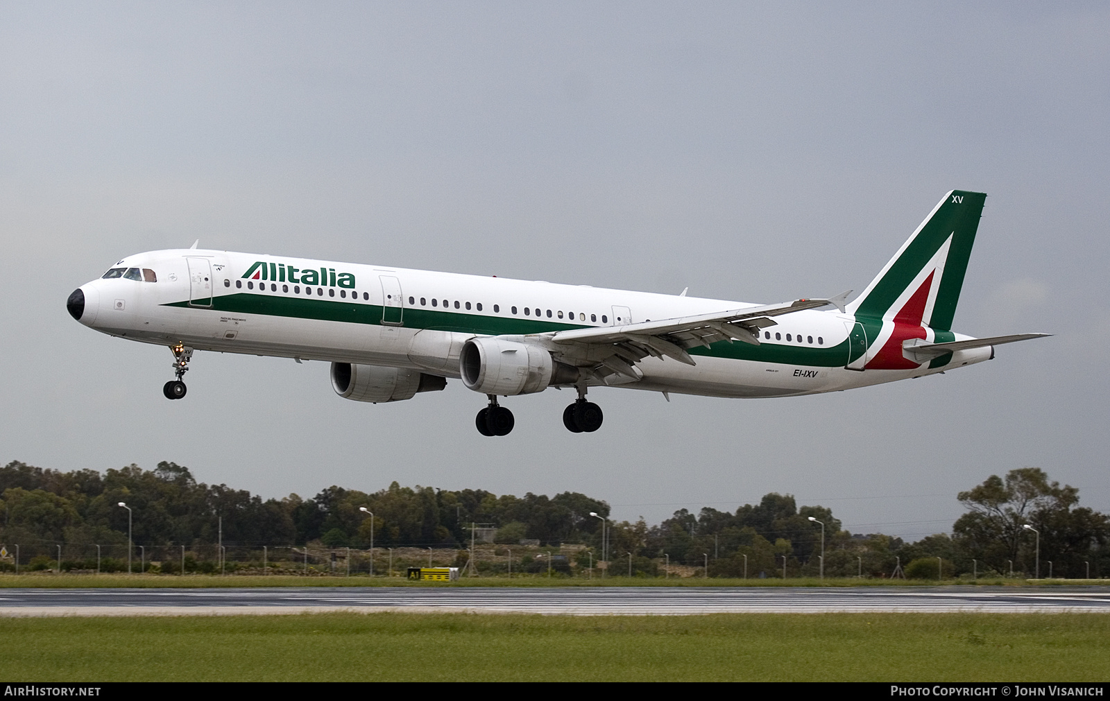 Aircraft Photo of EI-IXV | Airbus A321-112 | Alitalia | AirHistory.net #615316