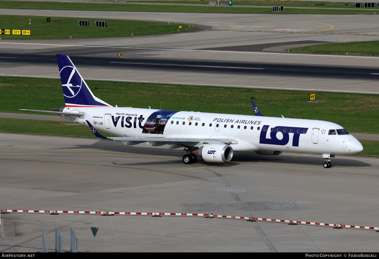 Aircraft Photo of SP-LNI | Embraer 195LR (ERJ-190-200LR) | LOT Polish Airlines - Polskie Linie Lotnicze | AirHistory.net #615328