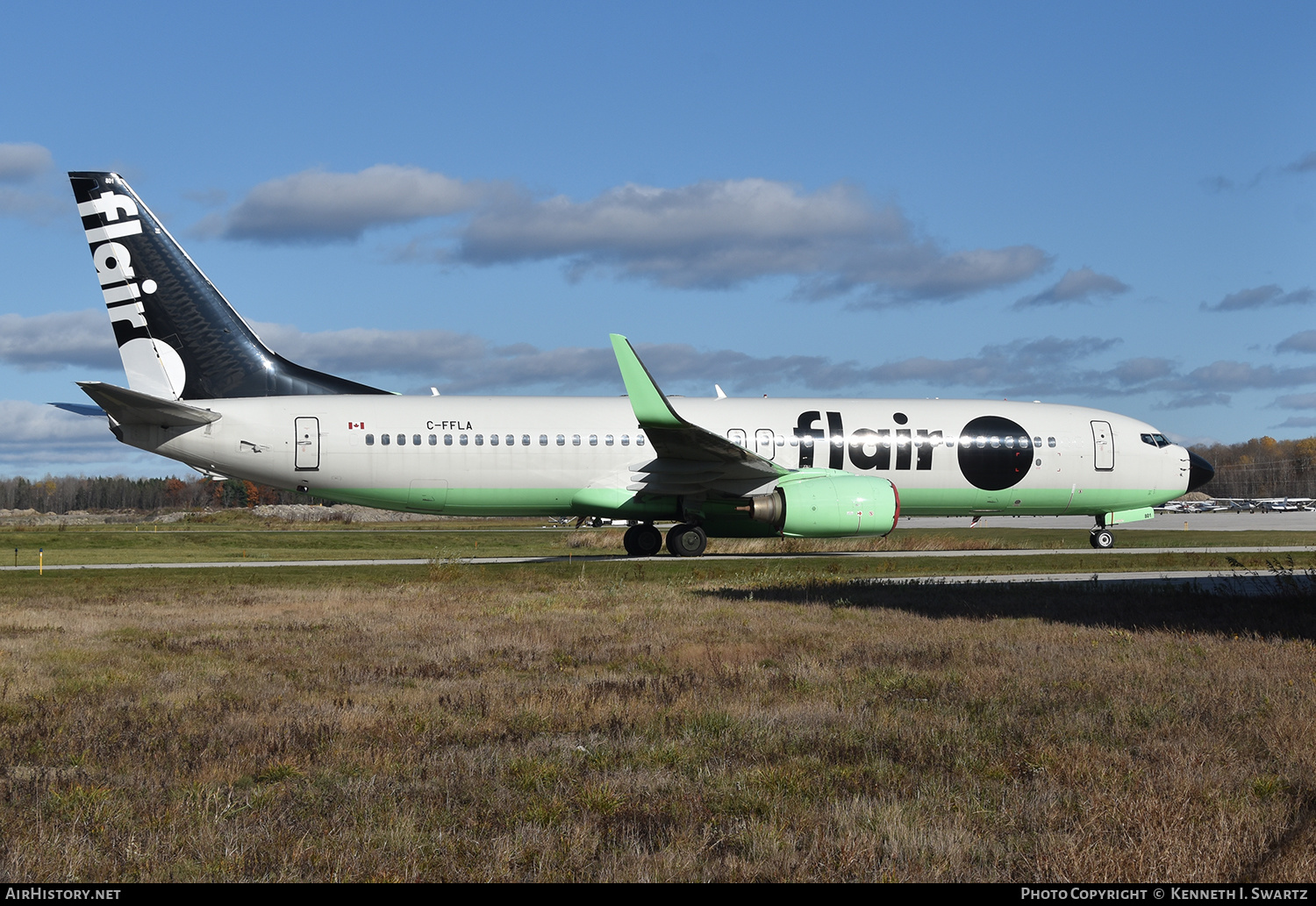 Aircraft Photo of C-FFLA | Boeing 737-86N | Flair Airlines | AirHistory.net #615447