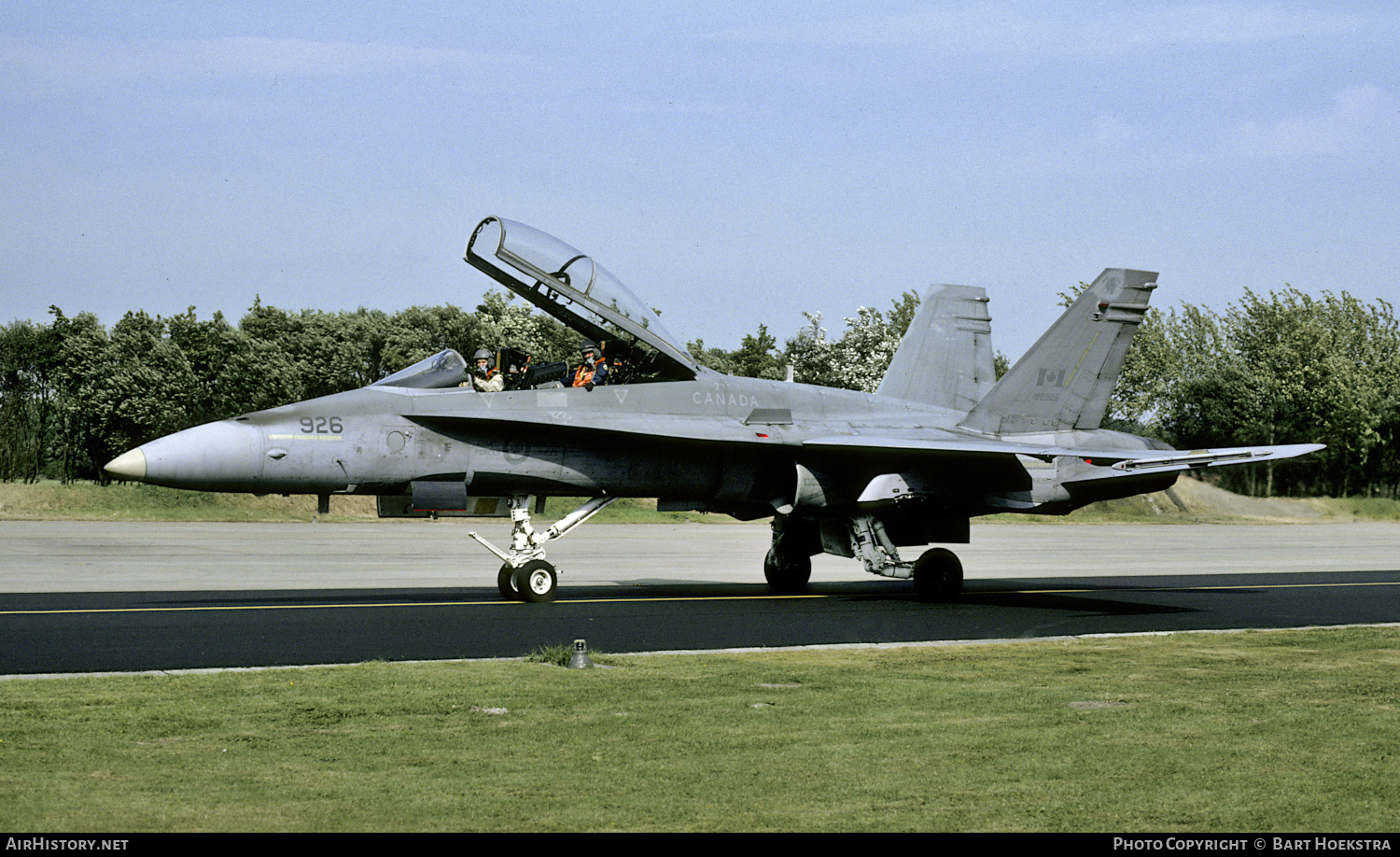 Aircraft Photo of 188926 | McDonnell Douglas CF-188B Hornet | Canada - Air Force | AirHistory.net #615728