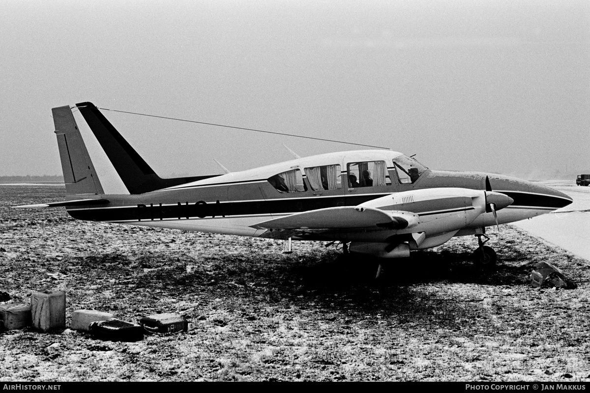 Aircraft Photo of PH-NOA | Piper PA-23-250 Aztec E | AirHistory.net #615742