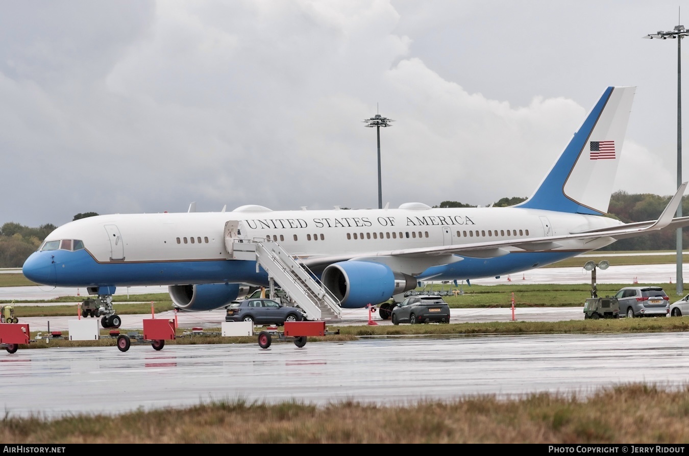 Aircraft Photo of 99-0004 | Boeing C-32A (757-200) | USA - Air Force | AirHistory.net #615891