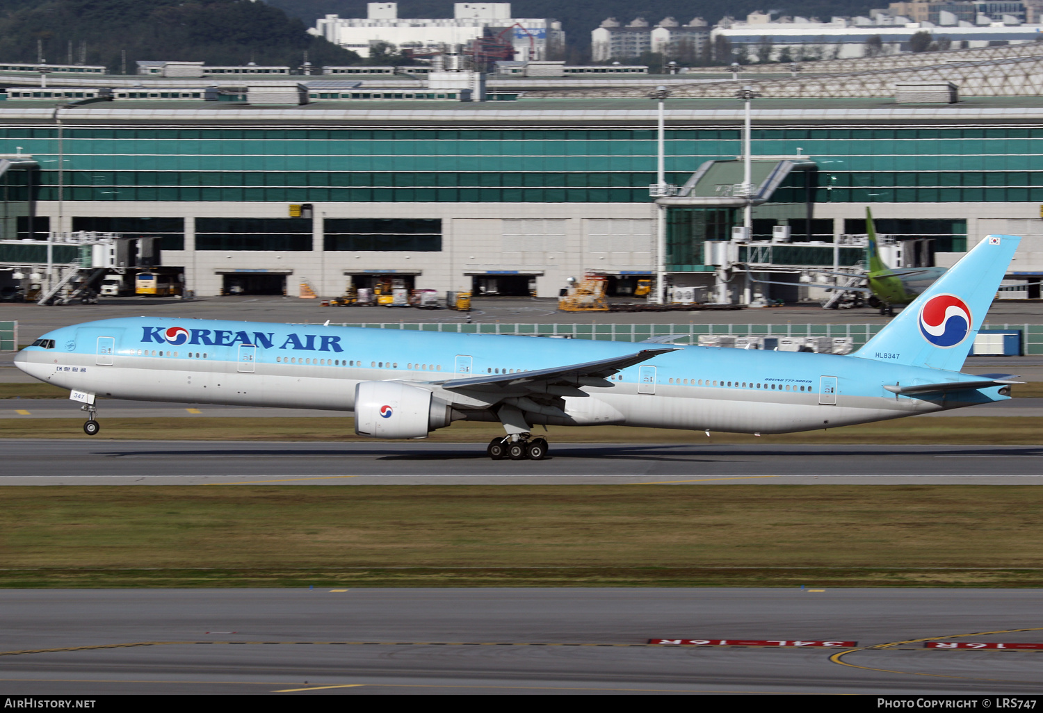 Aircraft Photo of HL8347 | Boeing 777-300/ER | Korean Air | AirHistory.net #615954