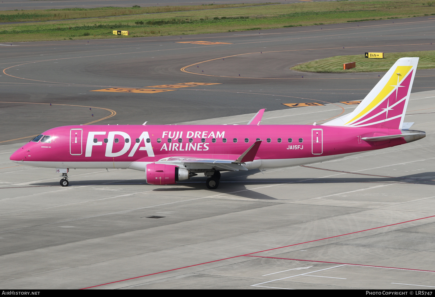 Aircraft Photo of JA15FJ | Embraer 175STD (ERJ-170-200STD) | FDA - Fuji Dream Airlines | AirHistory.net #615986