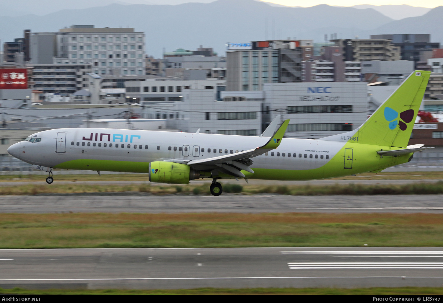Aircraft Photo of HL7561 | Boeing 737-8B5 | Jin Air | AirHistory.net #616008