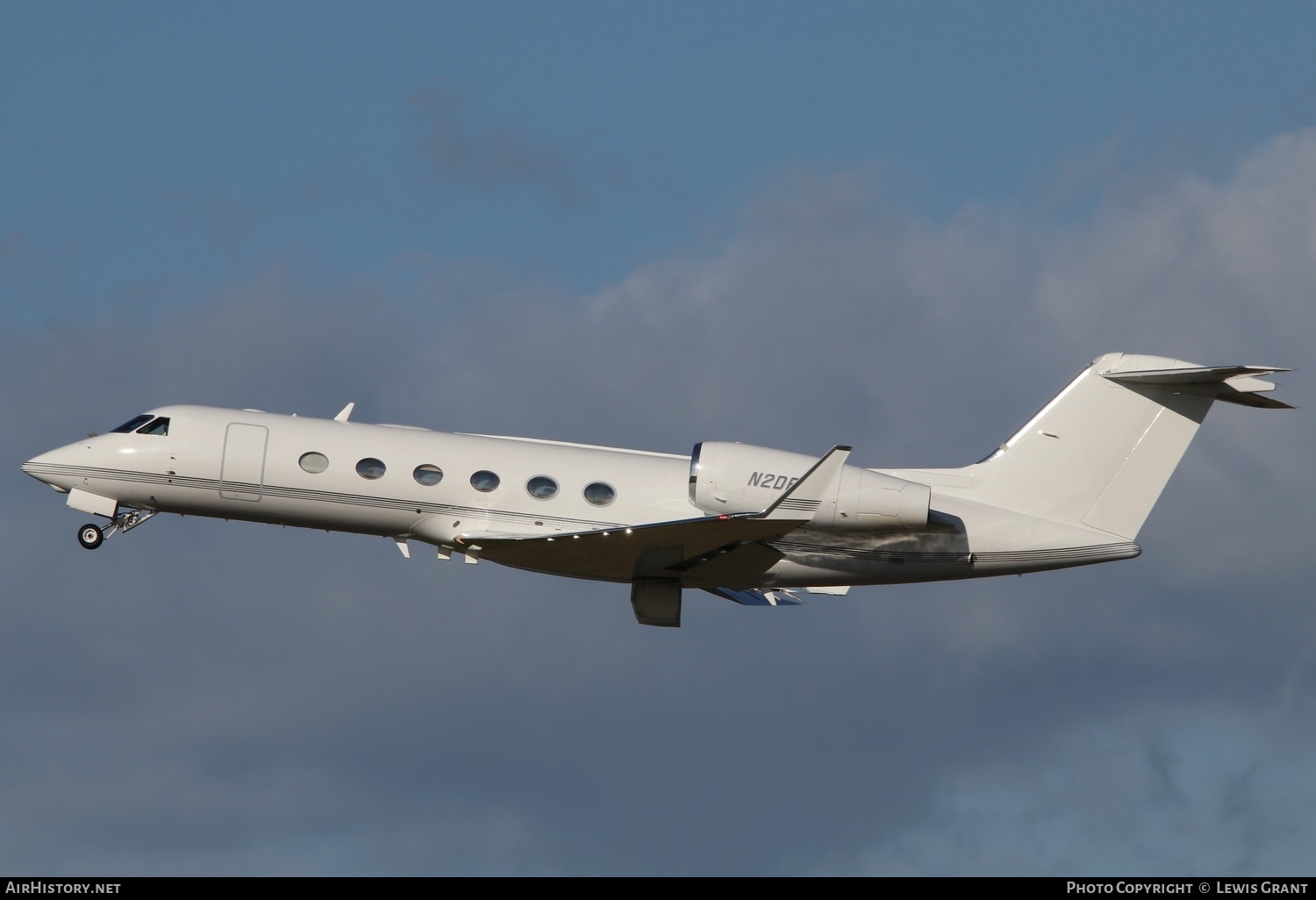 Aircraft Photo of N2DF | Gulfstream Aerospace G-IV-X Gulfstream G450 | AirHistory.net #616057