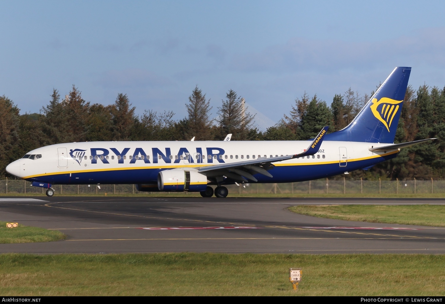 Aircraft Photo of 9H-QDZ | Boeing 737-800 | Ryanair | AirHistory.net #616061