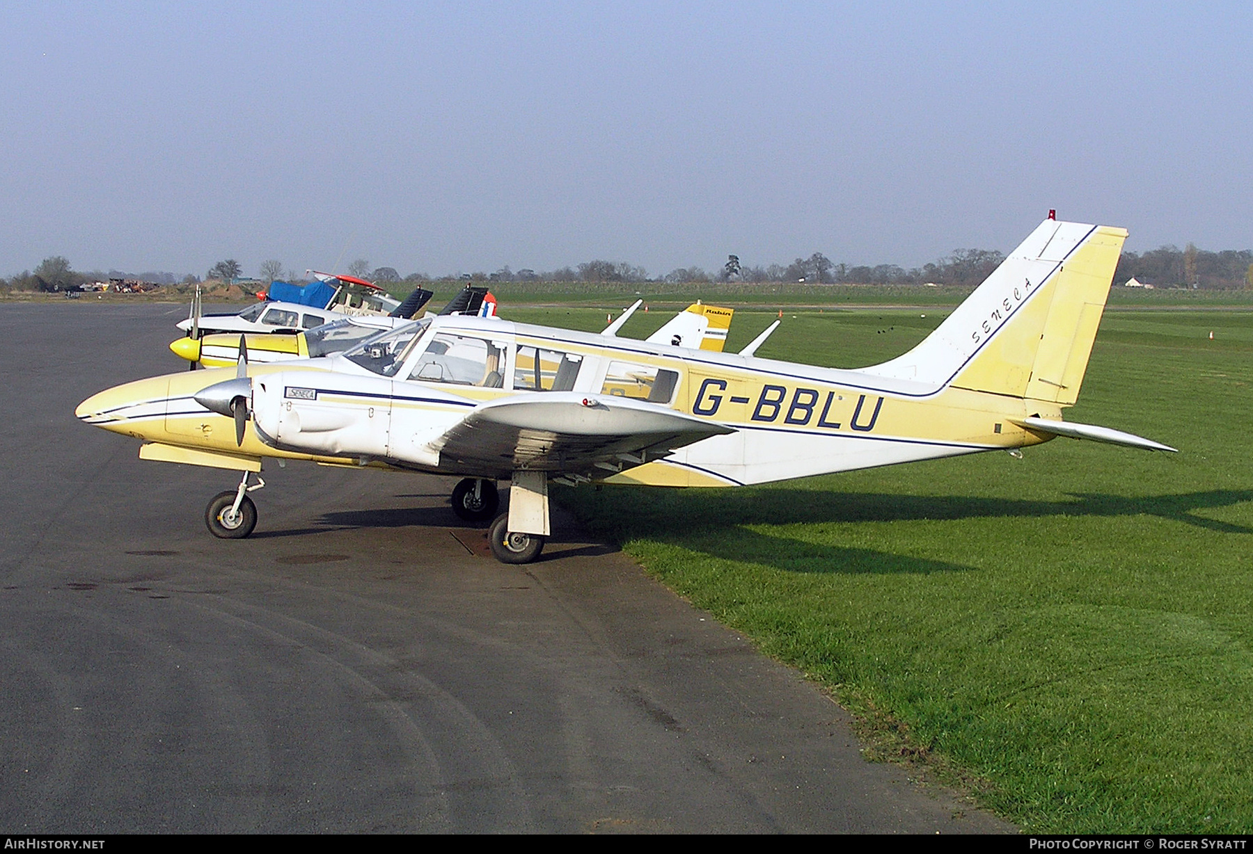 Aircraft Photo of G-BBLU | Piper PA-34-200 Seneca | AirHistory.net #616076