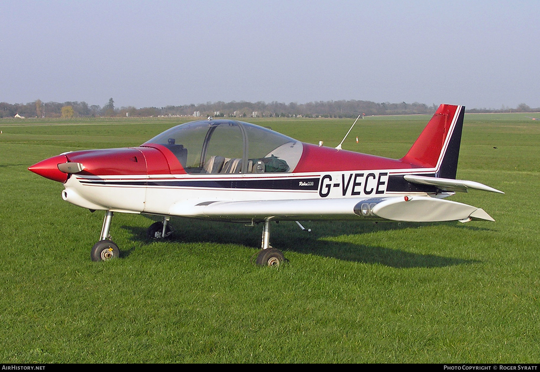 Aircraft Photo of G-VECE | Robin R-2120U | AirHistory.net #616082
