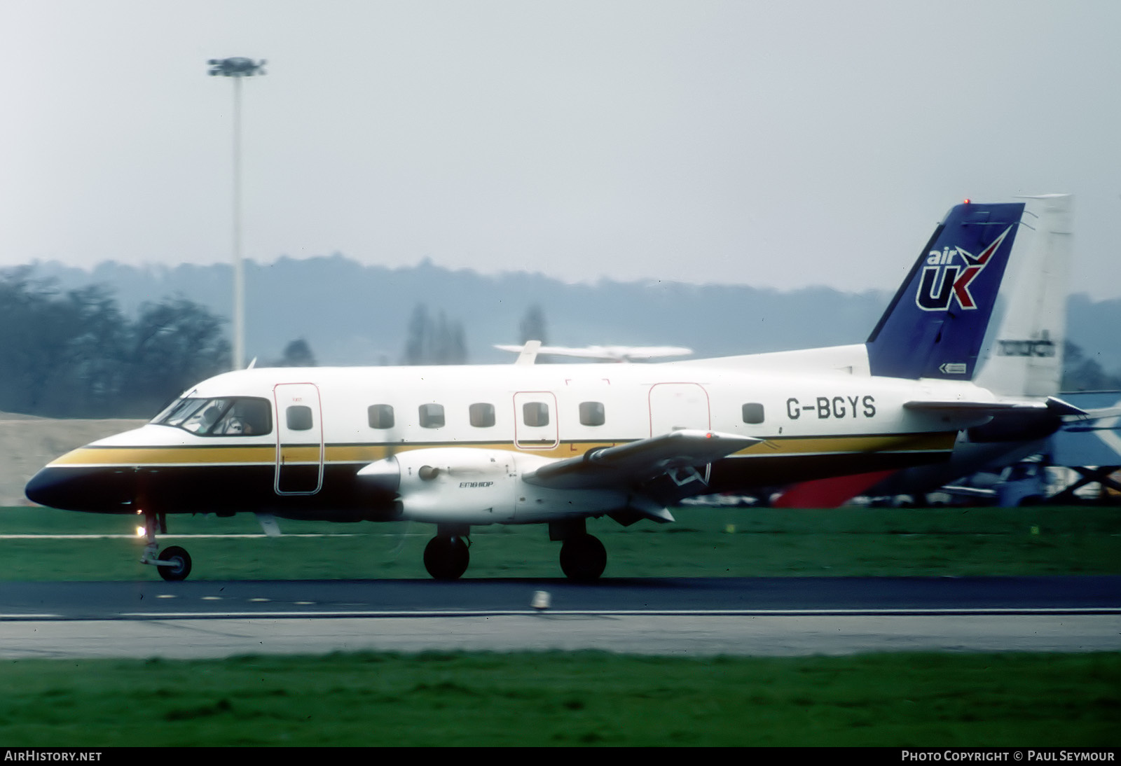 Aircraft Photo of G-BGYS | Embraer EMB-110P2 Bandeirante | Air UK | AirHistory.net #616183