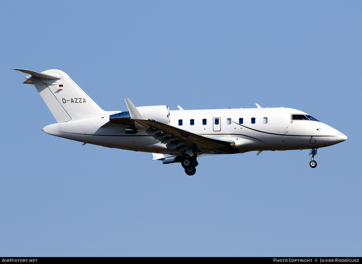Aircraft Photo of D-AZZA | Bombardier Challenger 605 (CL-600-2B16) | AirHistory.net #616263