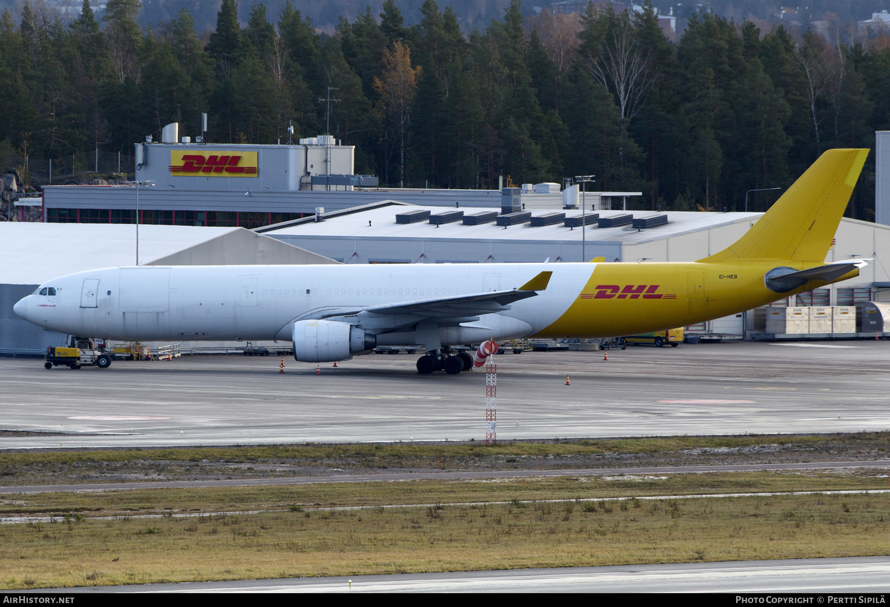 Aircraft Photo of EI-HEB | Airbus A330-322/F | DHL International | AirHistory.net #616310