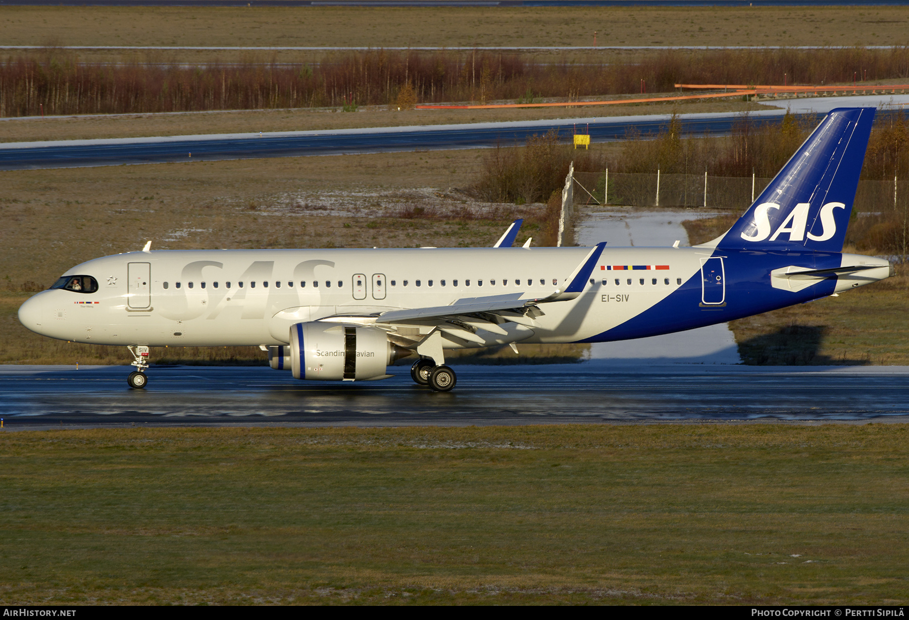 Aircraft Photo of EI-SIV | Airbus A320-251N | Scandinavian Airlines - SAS | AirHistory.net #616328