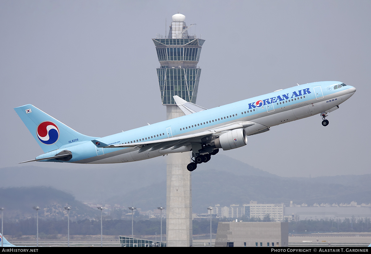 Aircraft Photo of HL8228 | Airbus A330-223 | Korean Air | AirHistory.net #616350