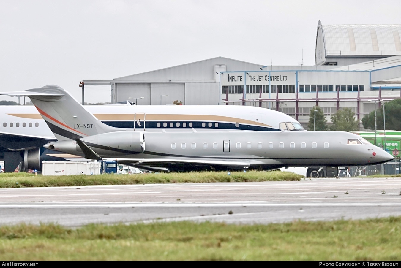 Aircraft Photo of LX-NST | Bombardier Global 6000 (BD-700-1A10) | AirHistory.net #616404