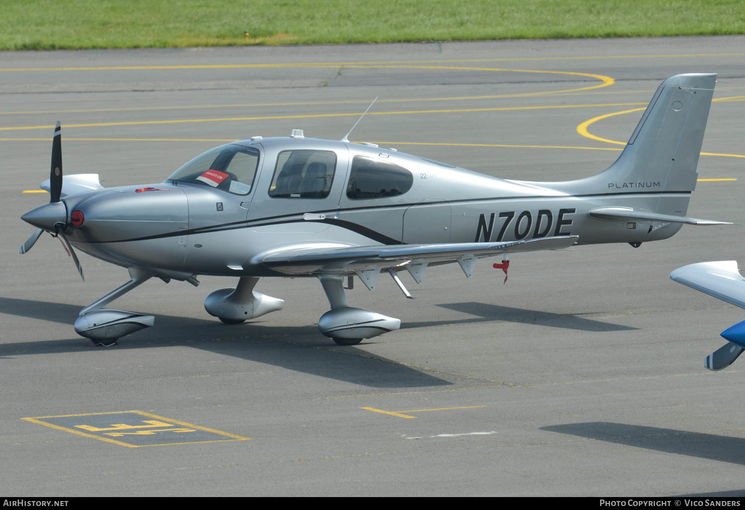Aircraft Photo of N70DE | Cirrus SR-22 G6-GTS Platinum | AirHistory.net #616455