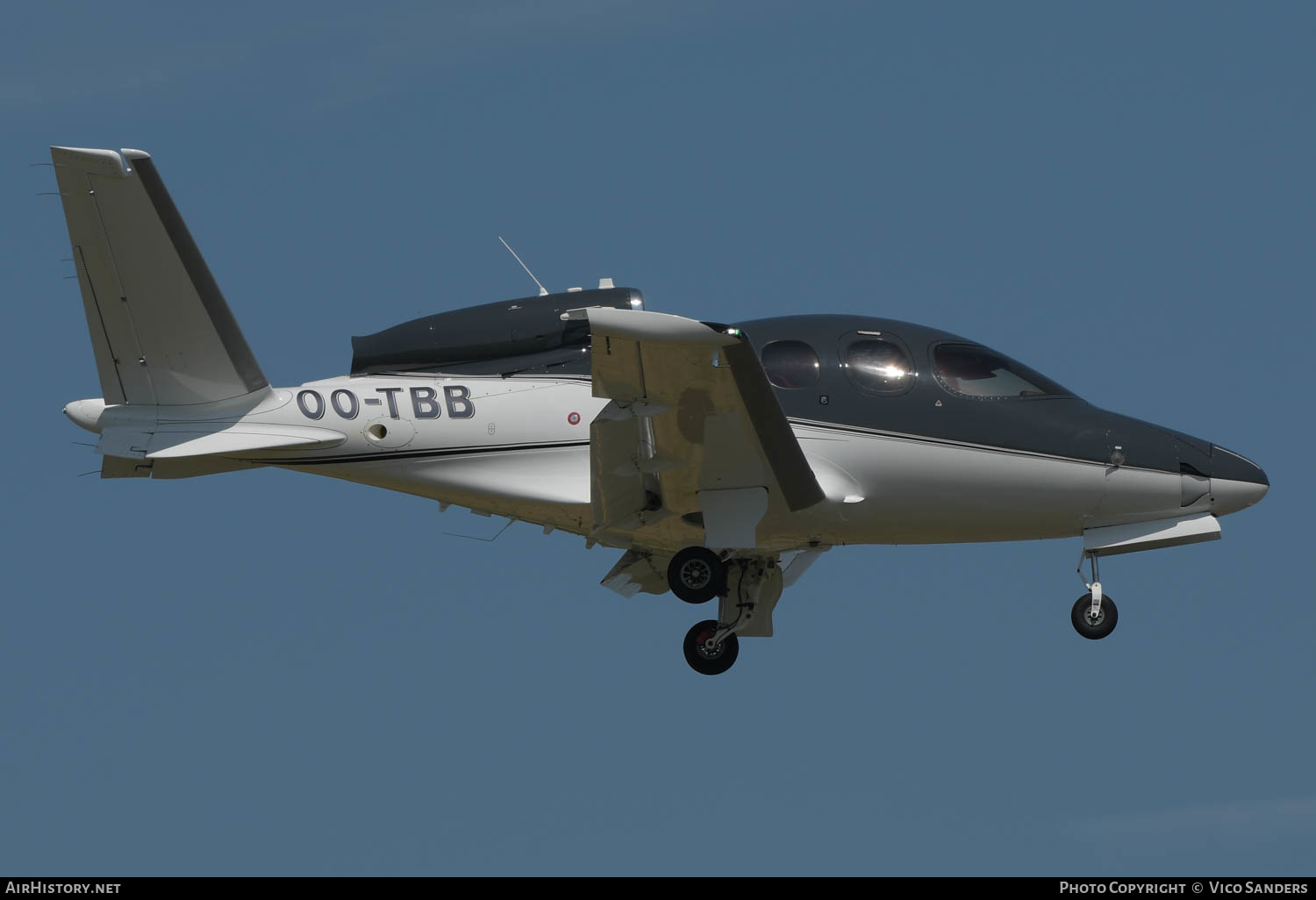 Aircraft Photo of OO-TBB | Cirrus SF-50 Vision G2 | AirHistory.net #616457