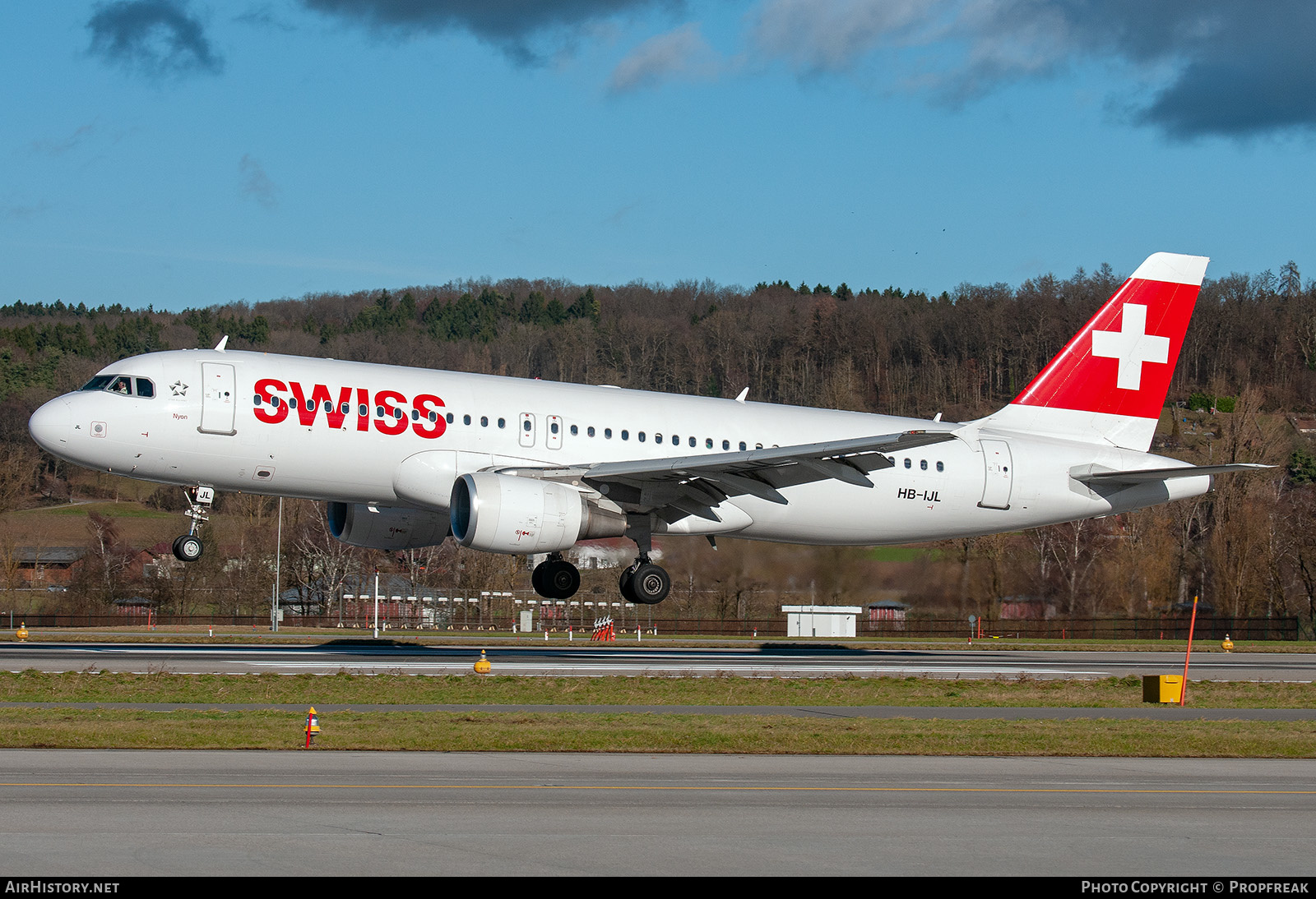 Aircraft Photo of HB-IJL | Airbus A320-214 | Swiss International Air Lines | AirHistory.net #616556