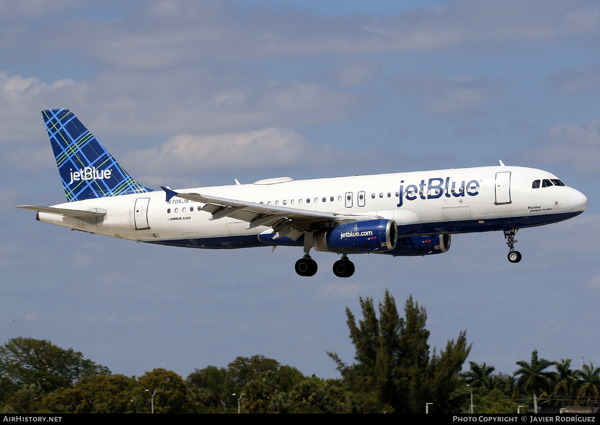 Aircraft Photo of N705JB | Airbus A320-232 | JetBlue Airways | AirHistory.net #616601