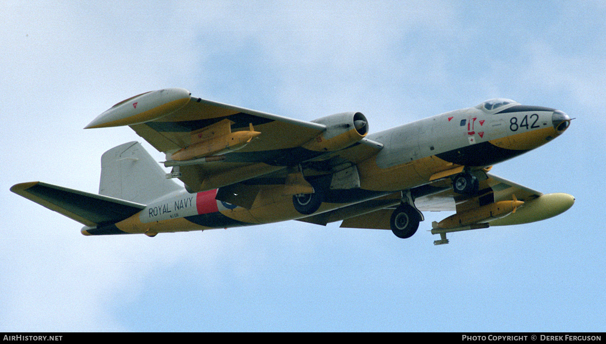 Aircraft Photo of WJ636 | English Electric Canberra TT18 | UK - Navy | AirHistory.net #616675