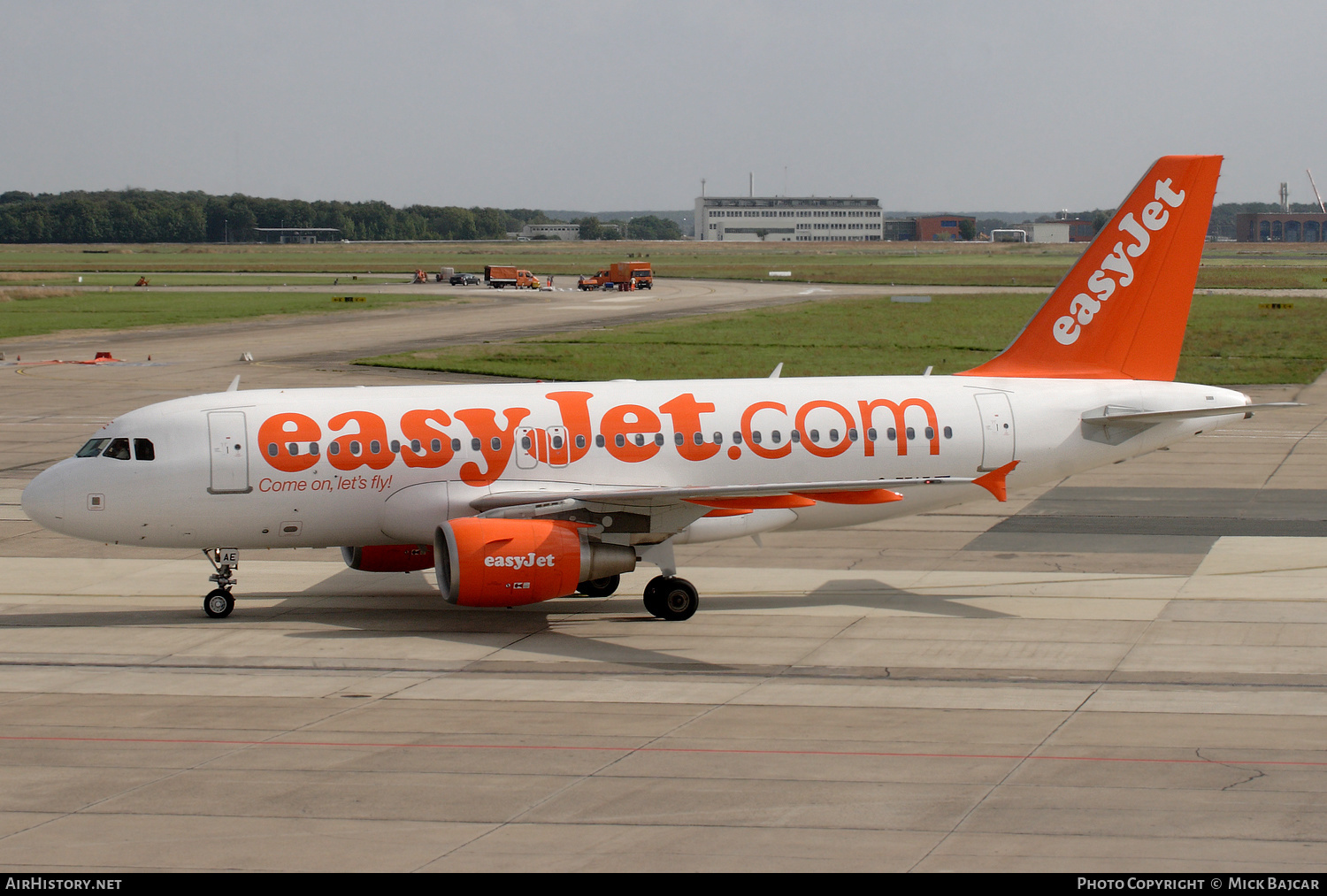 Aircraft Photo of G-EZAE | Airbus A319-111 | EasyJet | AirHistory.net #616759