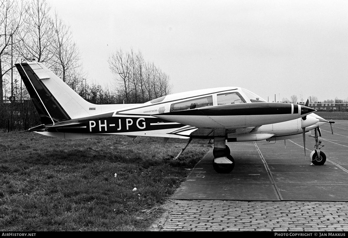 Aircraft Photo of PH-JPG | Cessna 310Q | ATHO | AirHistory.net #616803
