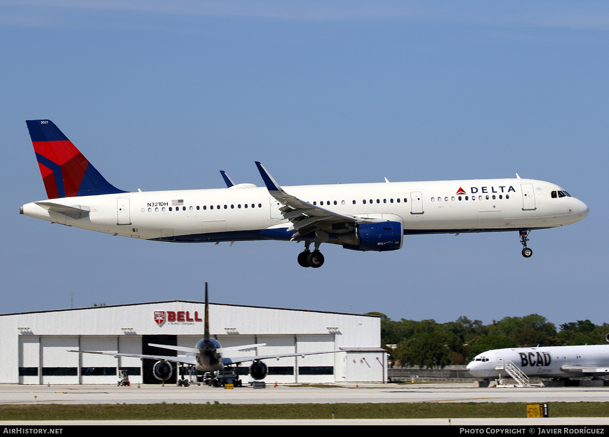 Aircraft Photo of N321DH | Airbus A321-211 | Delta Air Lines | AirHistory.net #616810