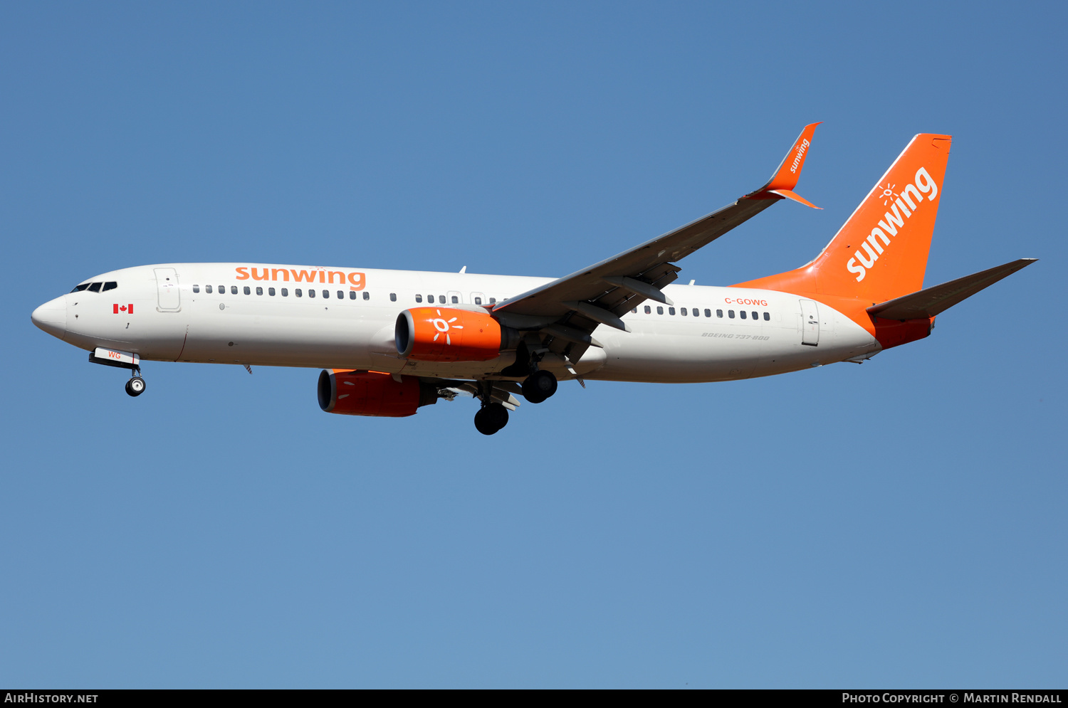 Aircraft Photo of C-GOWG | Boeing 737-86J | Sunwing Airlines | AirHistory.net #616863