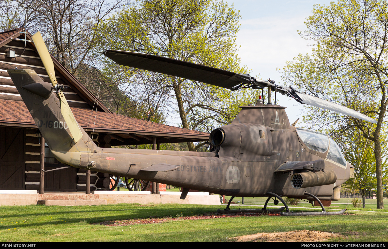 Aircraft Photo of 70-16000 / 0-16000 | Bell AH-1S Cobra (209) | USA - Air Force | AirHistory.net #616903