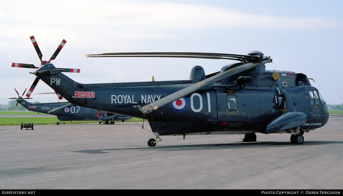 Aircraft Photo of XV710 | Westland WS-61 Sea King HAS2A | UK - Navy | AirHistory.net #617061