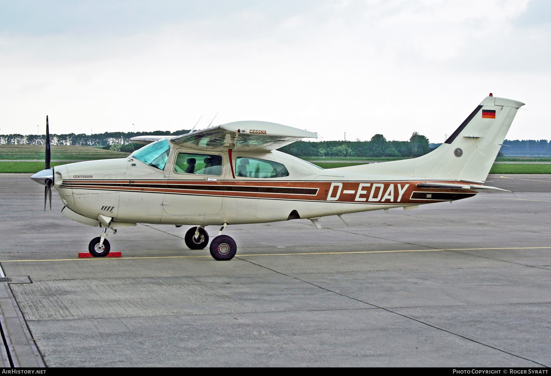 Aircraft Photo of D-EDAY | Cessna T210N Turbo Centurion II | AirHistory.net #617202
