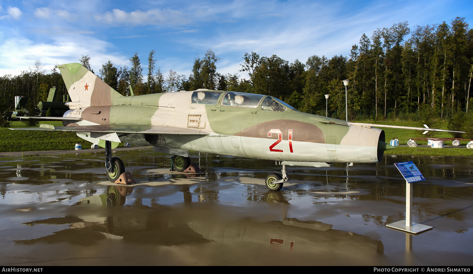 Aircraft Photo of 21 | Mikoyan-Gurevich MiG-21UM | Soviet Union - Air Force | AirHistory.net #617207